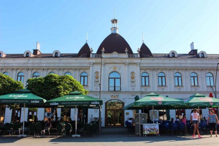 Baroque-builing-Tuzla-Trg-Slobode